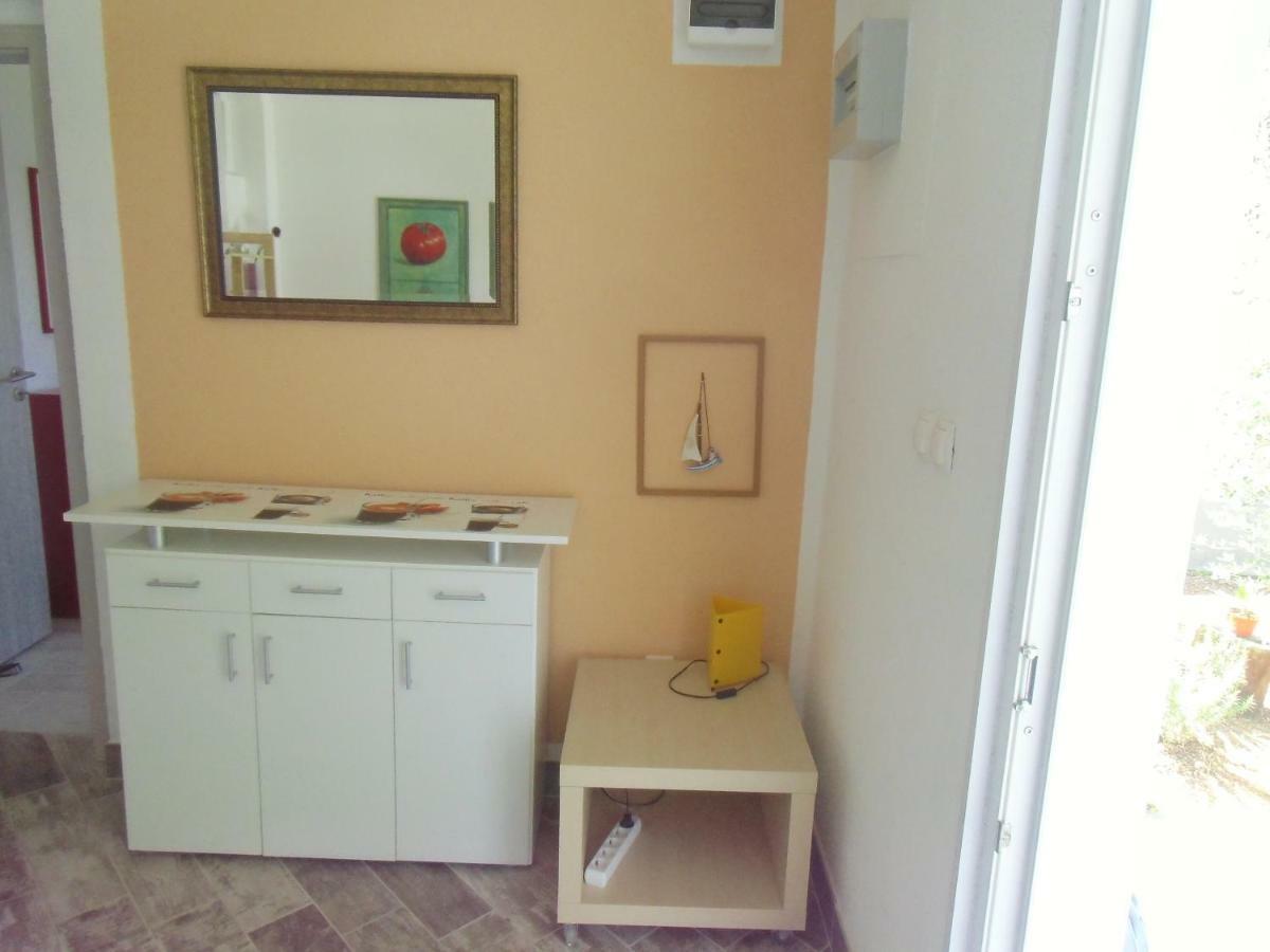 Apartment Kolman Cres Exterior photo